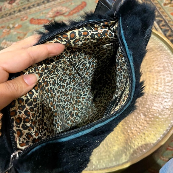 Express genuine rabbit fur Hobo bag. - Picture 4 of 7